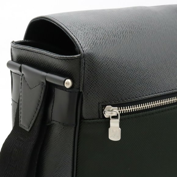 LOUIS VUITTON Louis Vuitton Taiga Victor Shoulder Bag Leather Canvas Ardoise ... - Picture 7 of 9